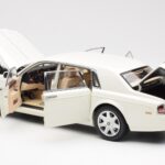 Rolls-Royce Phantom VII EWB English Wit Kyosho 1:18 08841EW2 - image 5 of 8