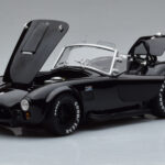 Shelby Cobra 427 S/C Zwart Kyosho 1:18 - image 2 of 9