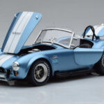 Shelby Cobra 427 S/C Lichtblauw Kyosho 1:18 - image 2 of 9