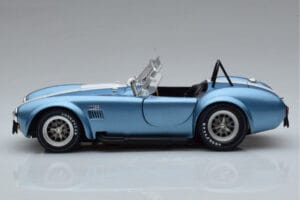 Shelby Cobra 427 S/C Lichtblauw Kyosho 1:18 08048SBL Metaal — afbeelding 4 van 9