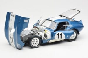 Shelby Daytona Cobra Coupe #11 S. Thompson 24 Hours of Le Mans 1965 CMR 1:18 CMR114 Metaal — afbeelding 2 van 8