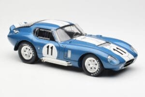 Shelby Daytona Cobra Coupe #11 S. Thompson 24 Hours of Le Mans 1965 CMR 1:18 CMR114 Metaal — afbeelding 6 van 8