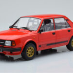 Skoda 130 LR Rood IXO 1:18