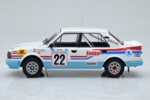 Skoda 130 LR #22 S. Kvaizar / J. Janecek Rally Acropolis 1986 IXO 1:18 18RMC157B Metaal — afbeelding 3 van 6