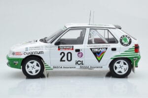 Skoda Felicia #20 S. Blomqvist / B. Cederberg Rally RAC Lombard 1995 IXO 1:18 18RMC147 Metaal — afbeelding 3 van 6