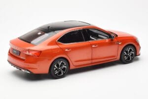 Skoda Octavia Pro Oranje FAW 1:18 ZMR000006ORA Metaal — afbeelding 3 van 8