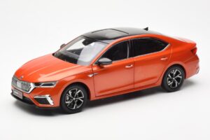 Skoda Octavia Pro Oranje FAW 1:18 ZMR000006ORA
