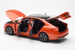 Skoda Octavia Pro Oranje FAW 1:18 ZMR000006ORA Metaal — afbeelding 5 van 8