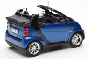 Smart Fortwo 451 Cabrio Blauw & Zwart Minichamps 1:18 150036330 Metaal — afbeelding 3 van 8