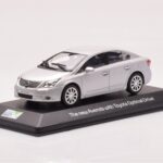 Toyota Avensis T270 Zilver Minichamps 1:43 - image 2 of 4