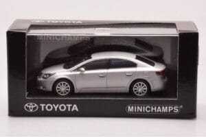 Toyota Avensis T270 Zilver Minichamps 1:43 403166903 Metaal — afbeelding 4 van 4