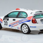 Toyota Corolla WRC #33 S. Loeb / D. Elena Rally Tour de Corse 2000 Otto 1:18 - image 5 of 6