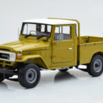 Toyota Land Cruiser 40 4x4 Pickup Olijfgroen Kyosho 1:18