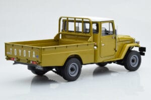 Toyota Land Cruiser 40 4x4 Pickup Olijfgroen Kyosho 1:18 08958K Metaal — afbeelding 4 van 8