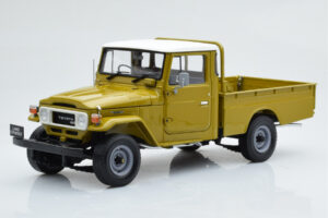 Toyota Land Cruiser 40 4x4 Pickup Olijfgroen Kyosho 1:18