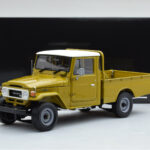Toyota Land Cruiser 40 4x4 Pickup Olijfgroen Kyosho 1:18 - image 8 of 8