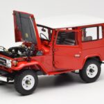 Toyota Land Cruiser FJ40 Van Rood Kyosho 1:18 08971R - image 2 of 8