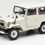 Toyota Land Cruiser FJ40 Van Wit Kyosho 1:18 08971W