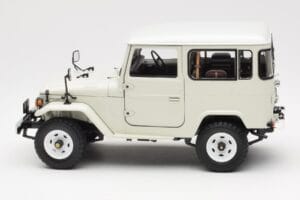 Toyota Land Cruiser FJ40 Van Wit Kyosho 1:18 08971W Metaal — afbeelding 4 van 8