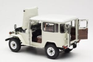 Toyota Land Cruiser FJ40 Van Wit Kyosho 1:18 08971W Metaal — afbeelding 5 van 8