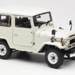 Toyota Land Cruiser FJ40 Van Wit Kyosho 1:18 08971W - image 6 of 8