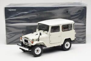 Toyota Land Cruiser FJ40 Van Wit Kyosho 1:18 08971W Metaal — afbeelding 8 van 8