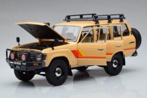 Toyota Land Cruiser 60 Beige Met Optionele Onderdelen Kyosho 1:18 08956XBE Metaal — afbeelding 2 van 12