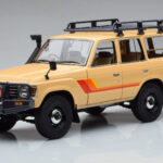 Toyota Land Cruiser 60 Beige Met Optionele Onderdelen Kyosho 1:18