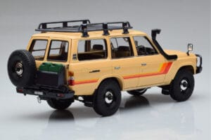 Toyota Land Cruiser 60 Beige Met Optionele Onderdelen Kyosho 1:18 08956XBE Metaal — afbeelding 3 van 12