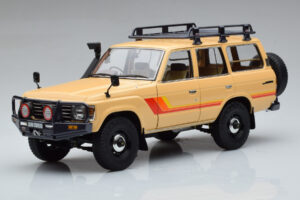 Toyota Land Cruiser 60 Beige Met Optionele Onderdelen Kyosho 1:18