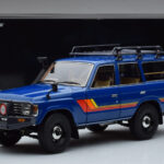 Toyota Land Cruiser 60 Blauw Met Optionele Onderdelen Kyosho 1:18 - image 11 of 11