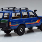 Toyota Land Cruiser 60 Blauw Met Optionele Onderdelen Kyosho 1:18 - image 3 of 11
