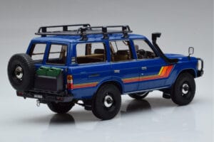 Toyota Land Cruiser 60 Blauw Met Optionele Onderdelen Kyosho 1:18 08956XBL Metaal — afbeelding 3 van 11