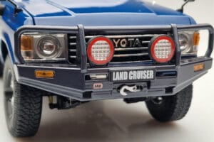 Toyota Land Cruiser 60 Blauw Met Optionele Onderdelen Kyosho 1:18 08956XBL Metaal — afbeelding 8 van 11