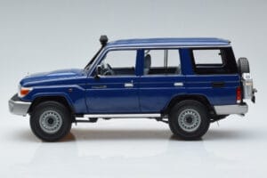 Toyota Land Cruiser J76 Blauw Almost Real 1:18 870101 Metaal — afbeelding 4 van 7