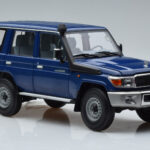 Toyota Land Cruiser J76 Blauw Almost Real 1:18 - image 5 of 7