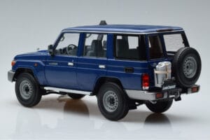 Toyota Land Cruiser J76 Blauw Almost Real 1:18 870101 Metaal — afbeelding 6 van 7