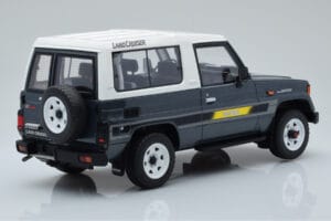 Toyota Land Cruiser LJ73 Grijs Otto 1:18 OT437 Hars — afbeelding 2 van 6