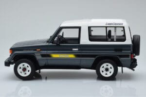 Toyota Land Cruiser LJ73 Grijs Otto 1:18 OT437 Hars — afbeelding 3 van 6