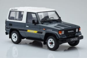 Toyota Land Cruiser LJ73 Grijs Otto 1:18 OT437 Hars — afbeelding 4 van 6