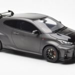 Toyota GR Yaris Circuit Package Zwart Otto 1:18 OT1046 - image 4 of 6