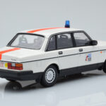 Volvo 240 GL Politie België Minichamps 1:18 - image 2 of 6