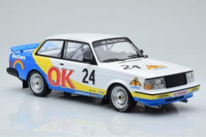 Volvo 240 Turbo Beckers #24 P.G. Andersson Nurburgring 1985 IXO 1:18 18RMC105A Metaal — afbeelding 4 van 6