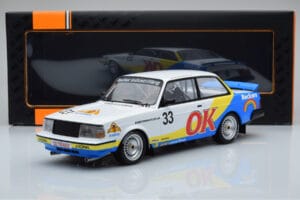 Volvo 240 Turbo Beckers #33 Andersson / Petersson / Linder ETCC Zolder 1985 IXO 1:18 18RMC105B Metaal — afbeelding 6 van 6