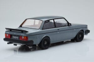 Volvo 240 Turbo Grijs IXO 1:18 18CMC089 Metaal — afbeelding 2 van 6