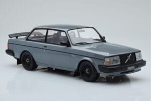 Volvo 240 Turbo Grijs IXO 1:18 18CMC089 Metaal — afbeelding 4 van 6