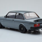 Volvo 240 Turbo Grijs IXO 1:18 - image 5 of 6