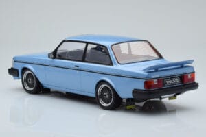 Volvo 240 Turbo Lichtblauw IXO 1:18 18MCC090 Metaal — afbeelding 5 van 6