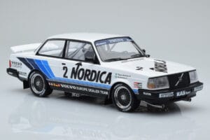 Volvo 240 Turbo Nordica #2 U. Granberg / T. Lindstrom ETCC Brno 1986 IXO 1:18 18RMC088 Metaal — afbeelding 4 van 6