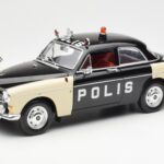 Volvo P121 Politie Revell 1:18 8904